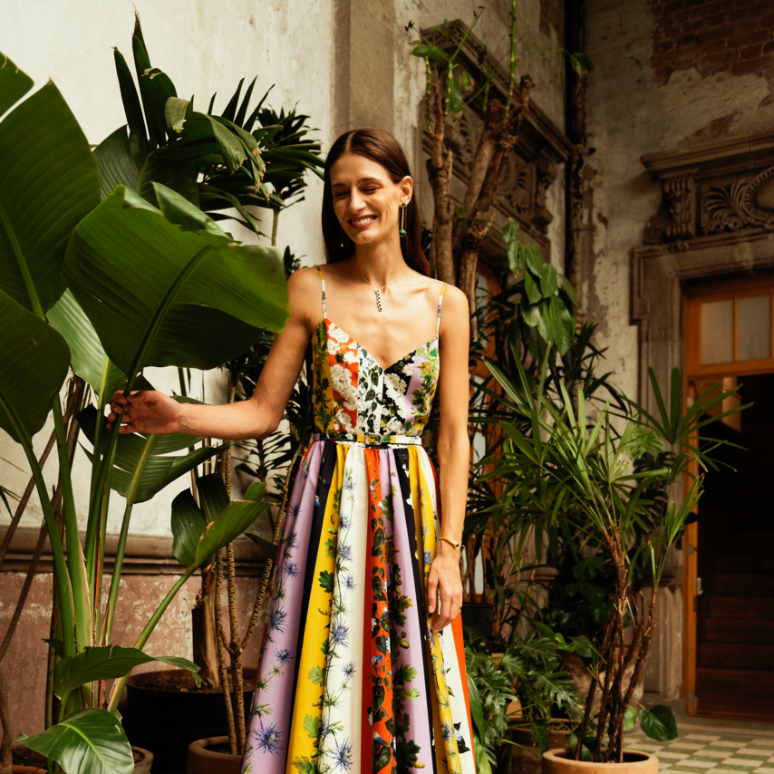 LOLLA, ARETES DESMONTABLES CON PIEDRAS NATURALES Y BAÑO DE ORO