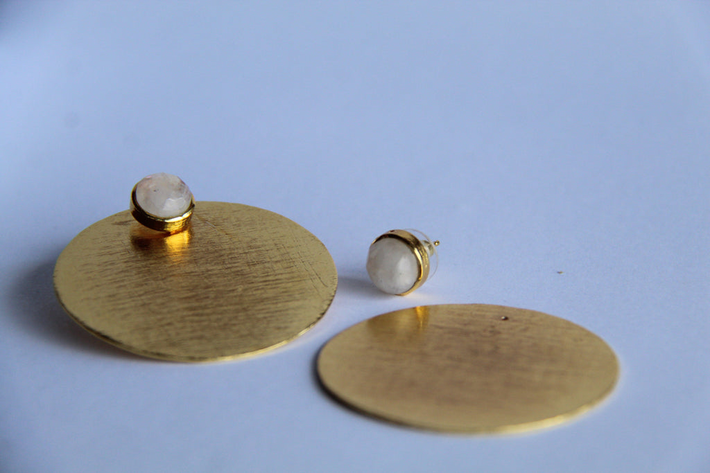 TATIANA, ARETES DESMONTABLES CON BAÑO DE ORO Y PIEDRAS NATURALES.