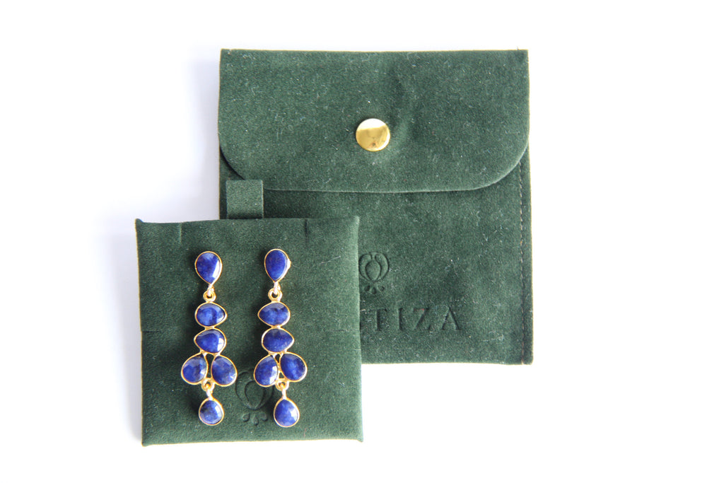 NARCISO, aretes con piedras, bañados en oro de 24k.