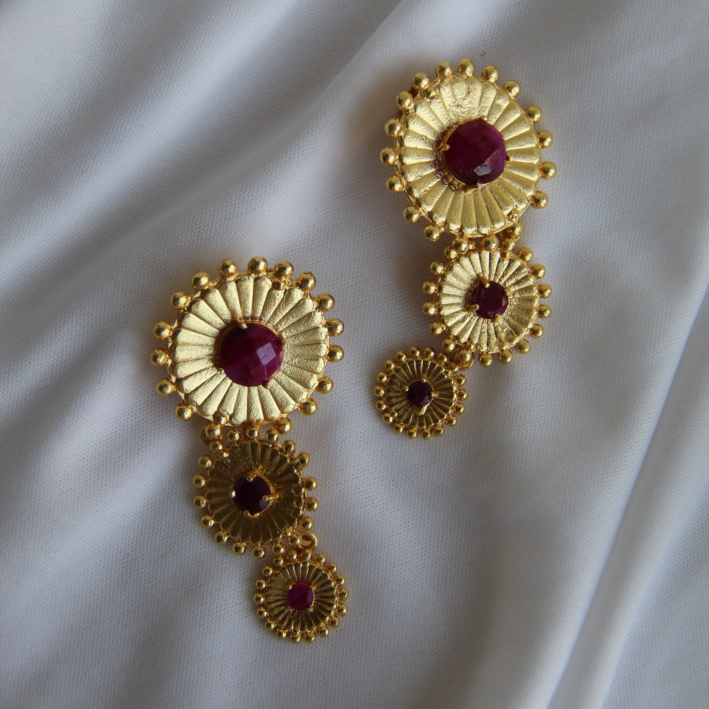 LORETTE, ARETES DESMONTABLES CON PIEDRAS NATURALES Y BAÑO DE ORO