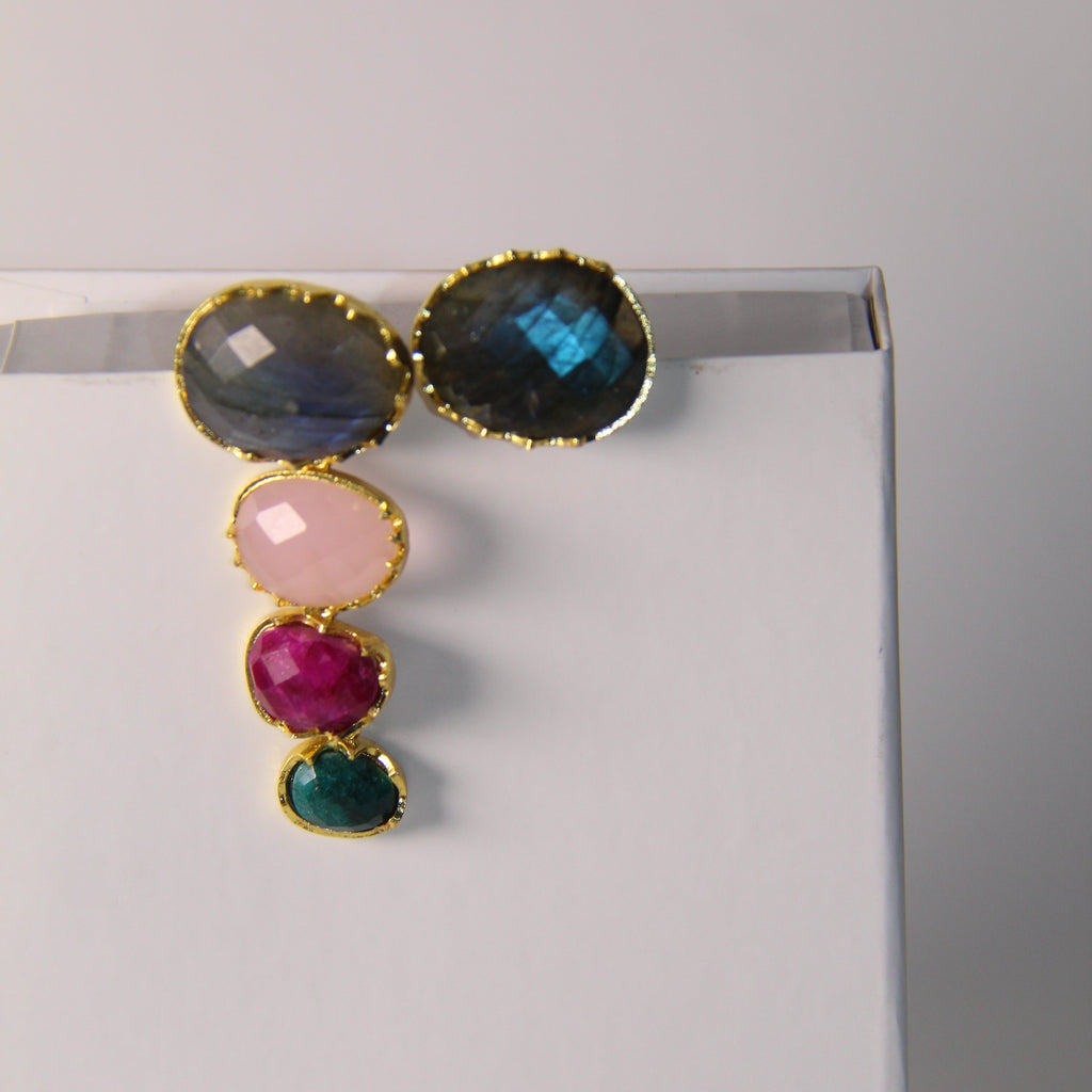 LARA, ARETES DESMONTABLES, CON PIEDRAS NATURALES Y BAÑO DE ORO