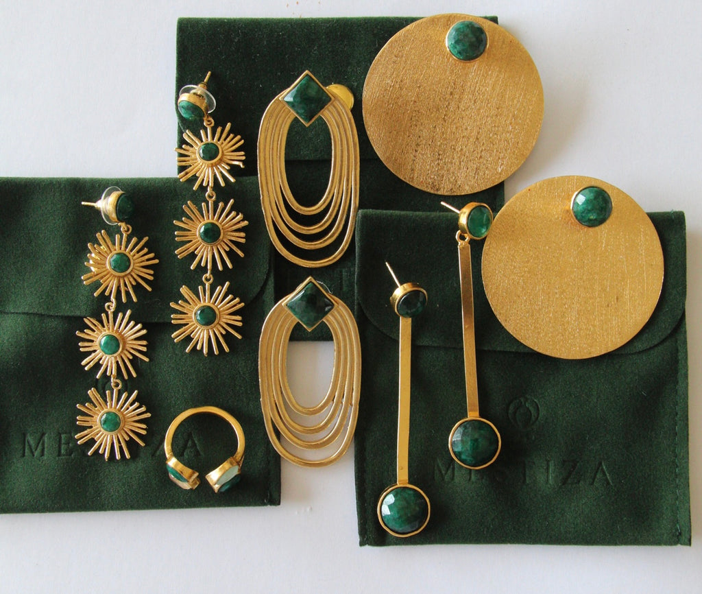 TATIANA, ARETES DESMONTABLES CON BAÑO DE ORO Y PIEDRAS NATURALES.