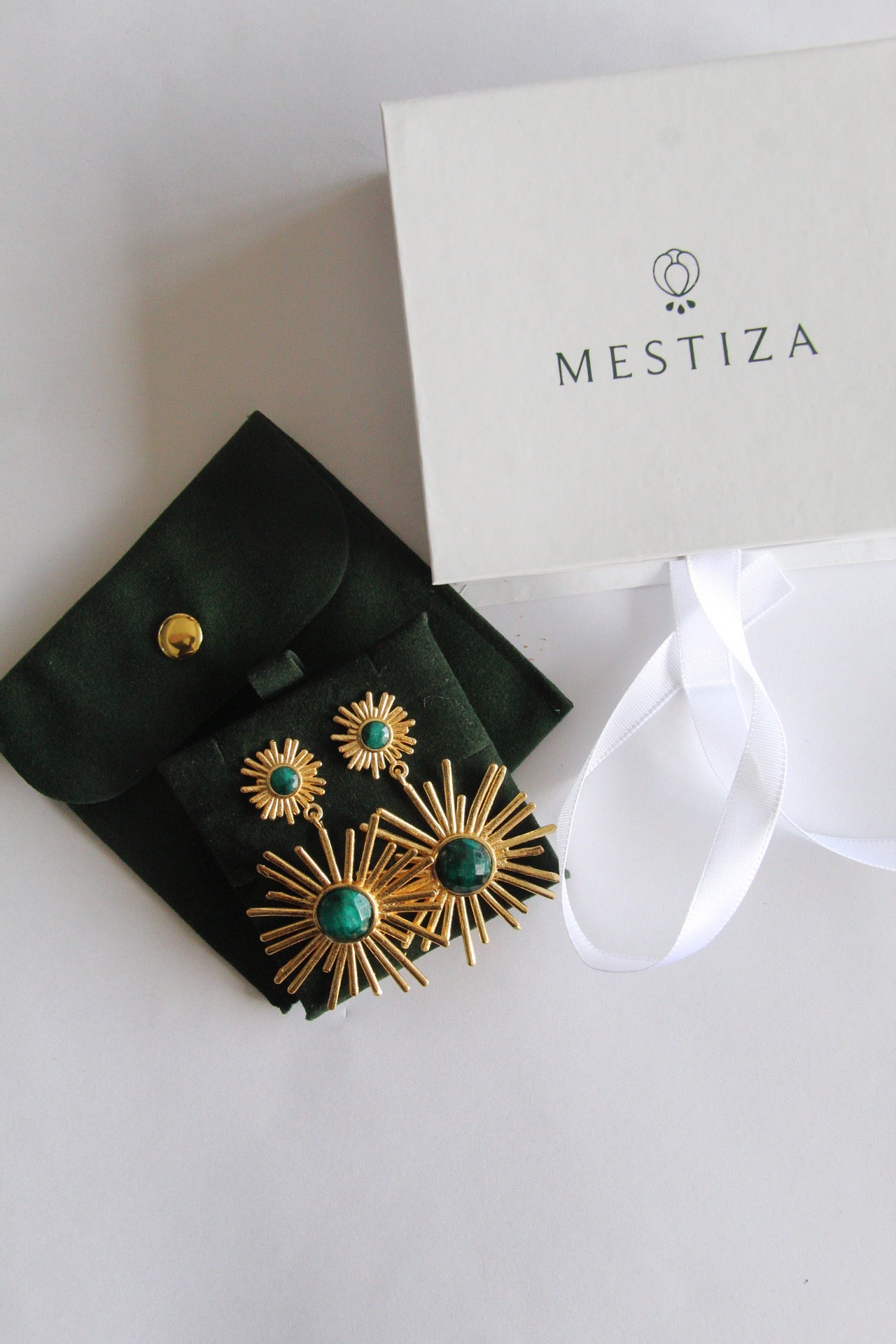 ALESSIA, ARETES CON PIEDRAS NATURALES