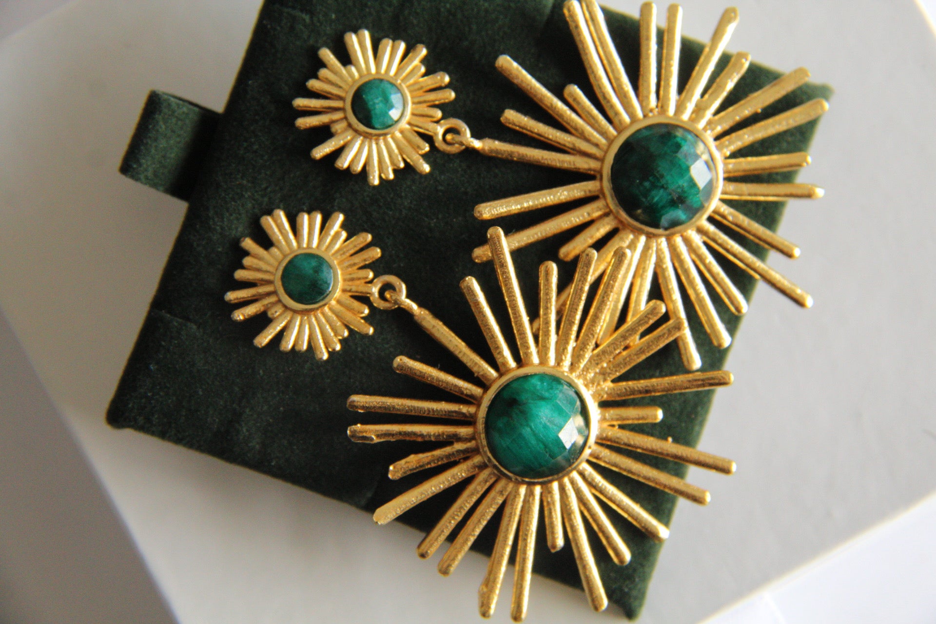 ALESSIA, ARETES CON PIEDRAS NATURALES