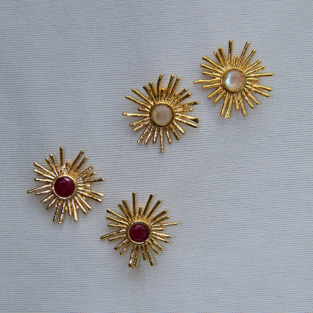 SOL, ARETES CON PIEDRAS NATURALES