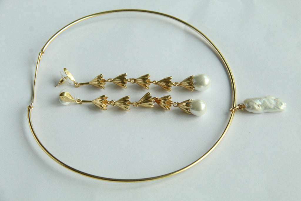 INGRID, ARETES CON PIEDRAS NATURALES Y BAÑO DE ORO