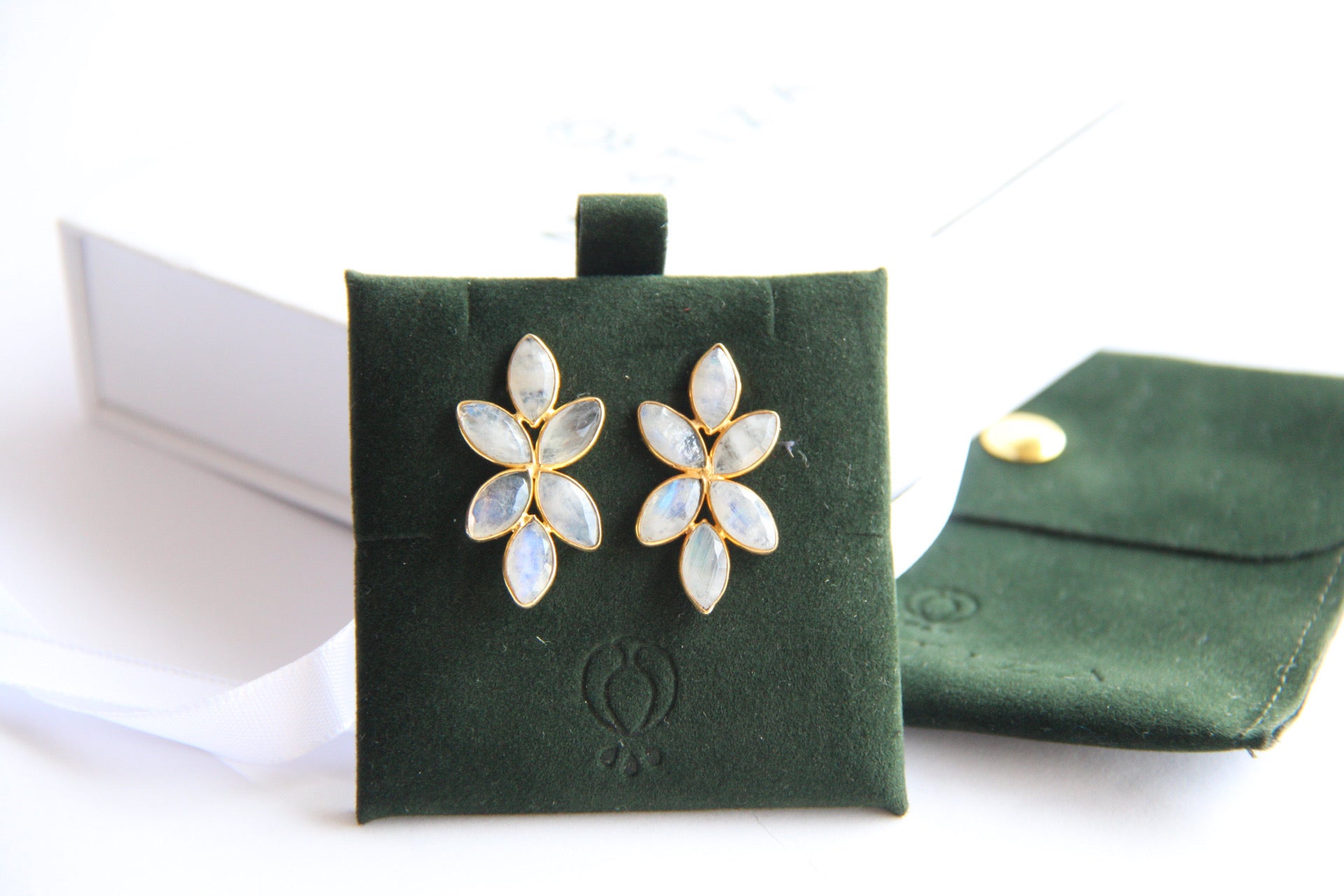 SKY, ARETES CON PIEDRAS NATURALES