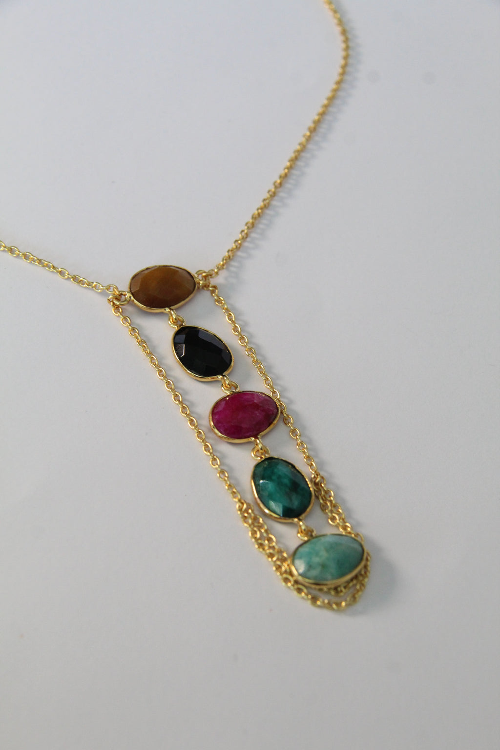 ANABELLA, COLLAR CON PIEDRAS NATURALES