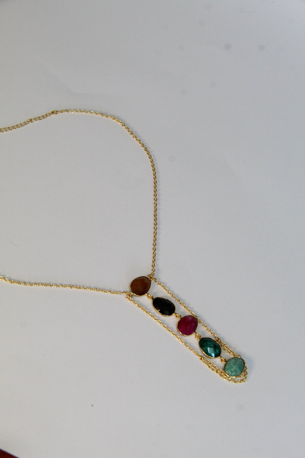 ANABELLA, COLLAR CON PIEDRAS NATURALES