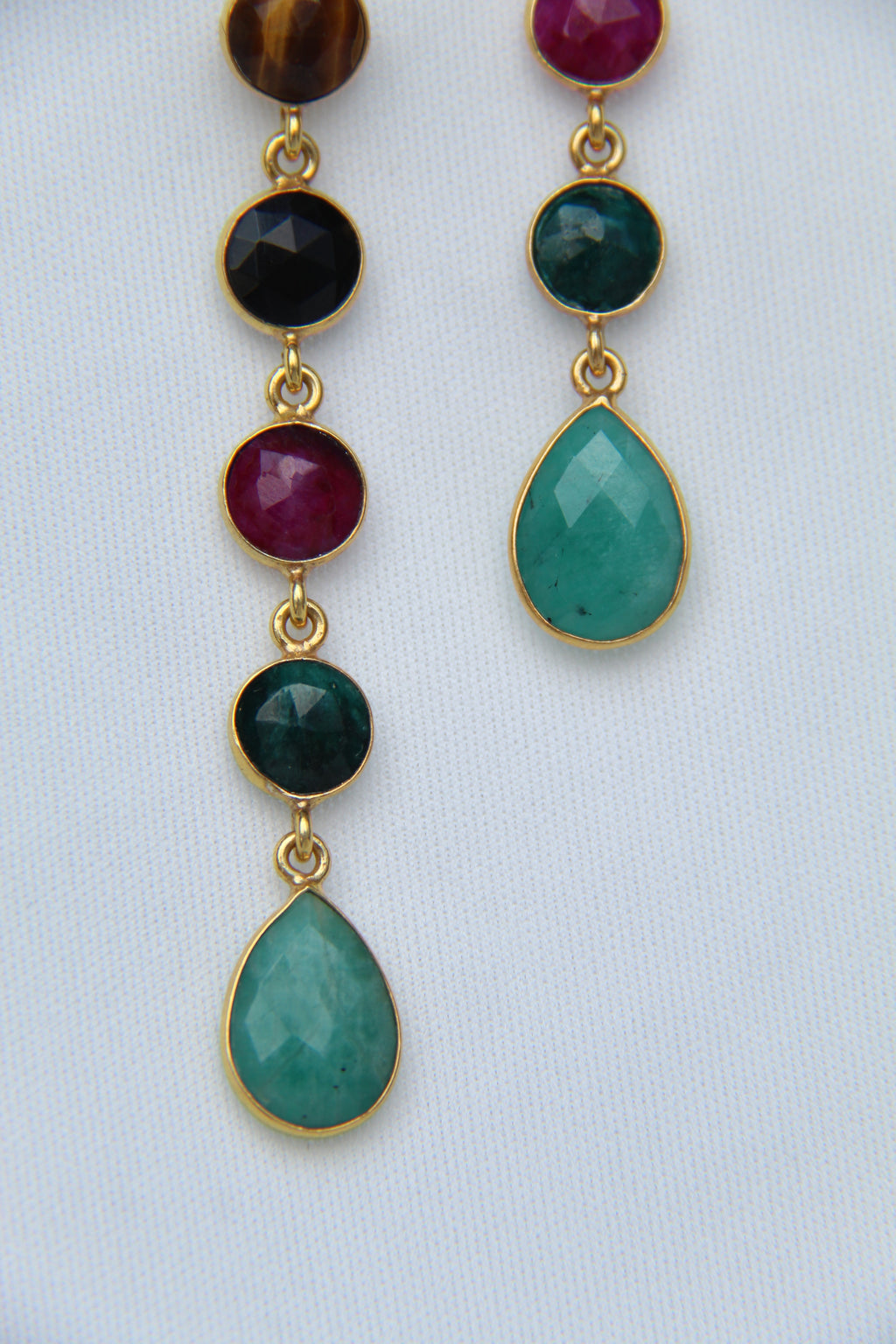 JULIA, aretes de piedras naturales