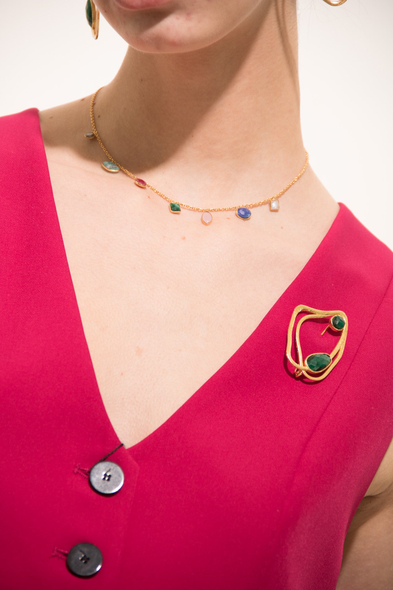 MAR, COLLAR CON PIEDRAS NATURALES Y BAÑO DE ORO.