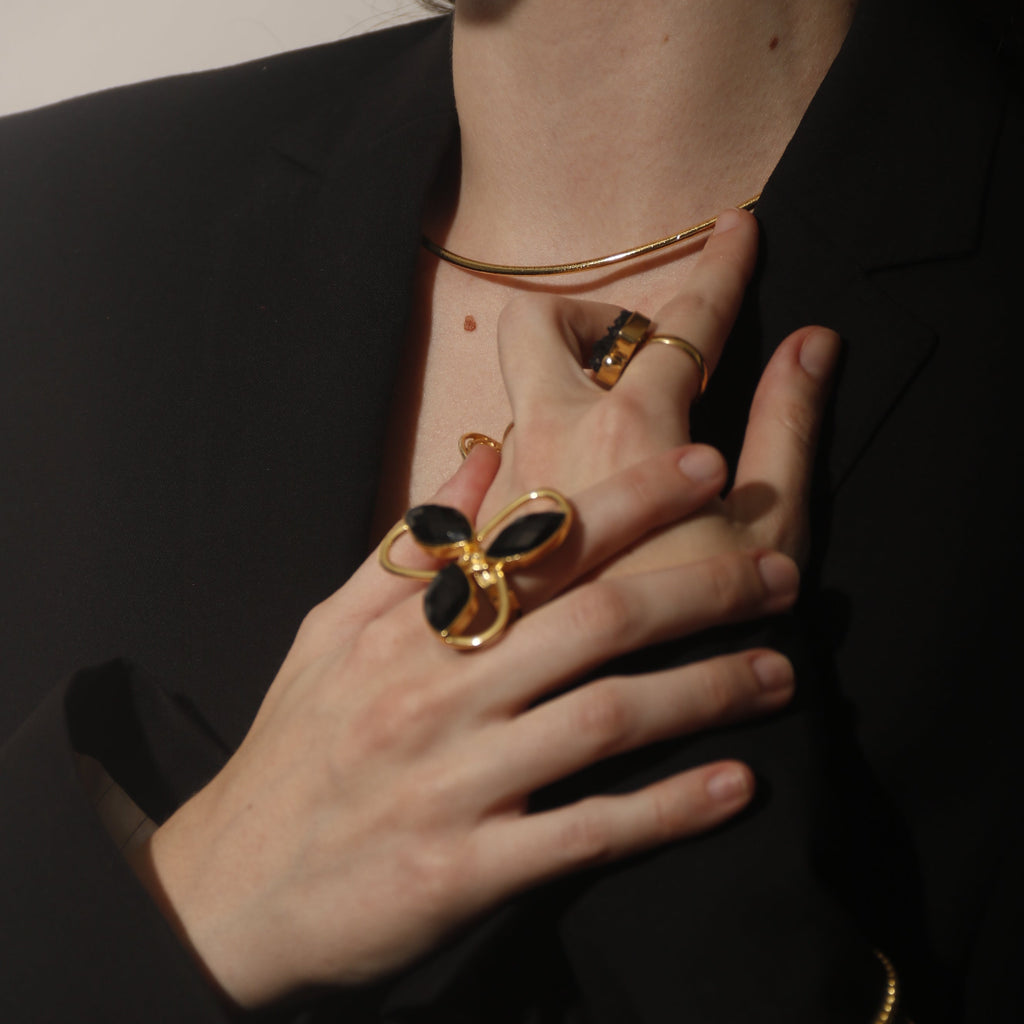 MARIA JOSE, ANILLO CON PIEDRAS NATURALES Y BAÑO DE ORO