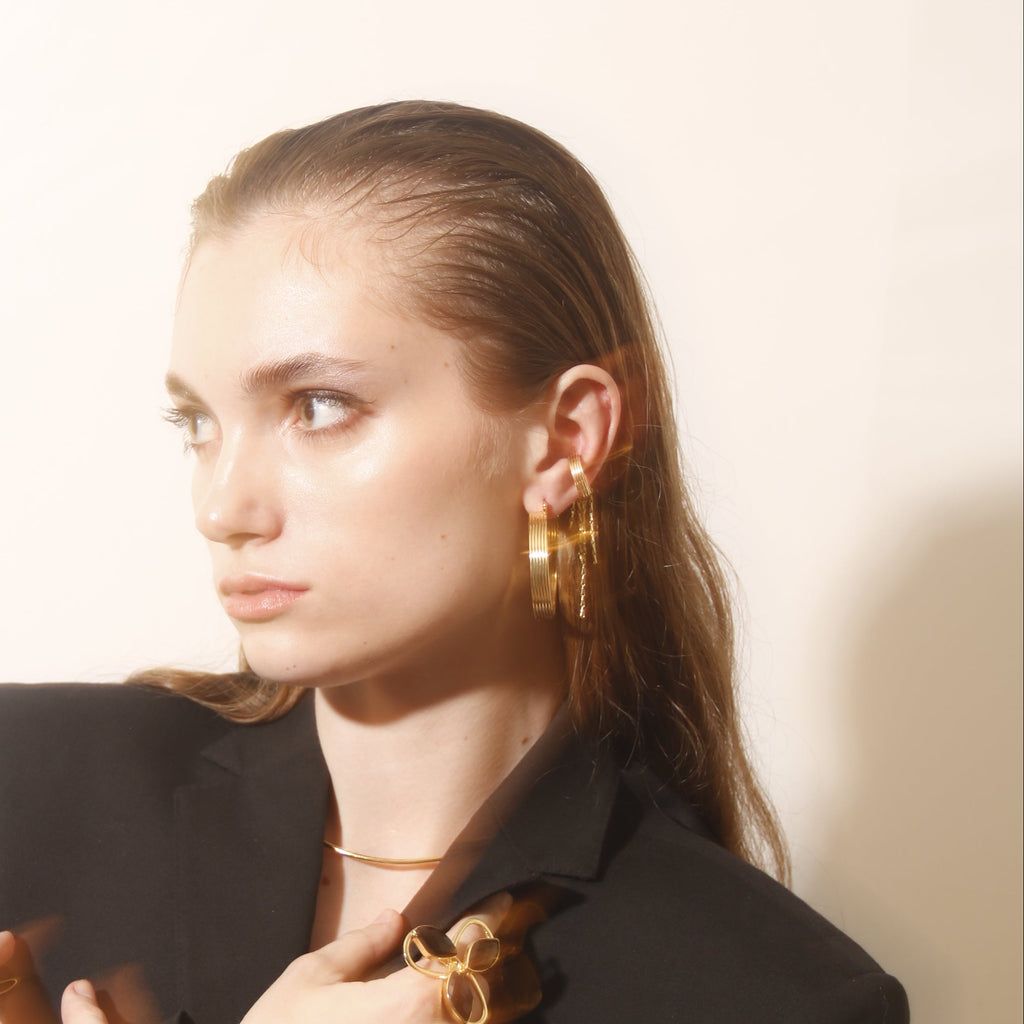CARA, EARCUFF CON BAÑO DE ORO
