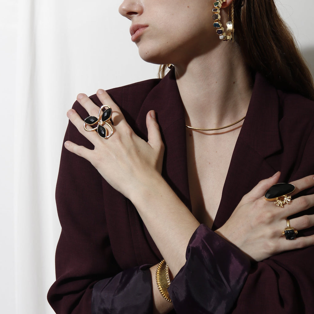 MARIA JOSE, ANILLO CON PIEDRAS NATURALES Y BAÑO DE ORO