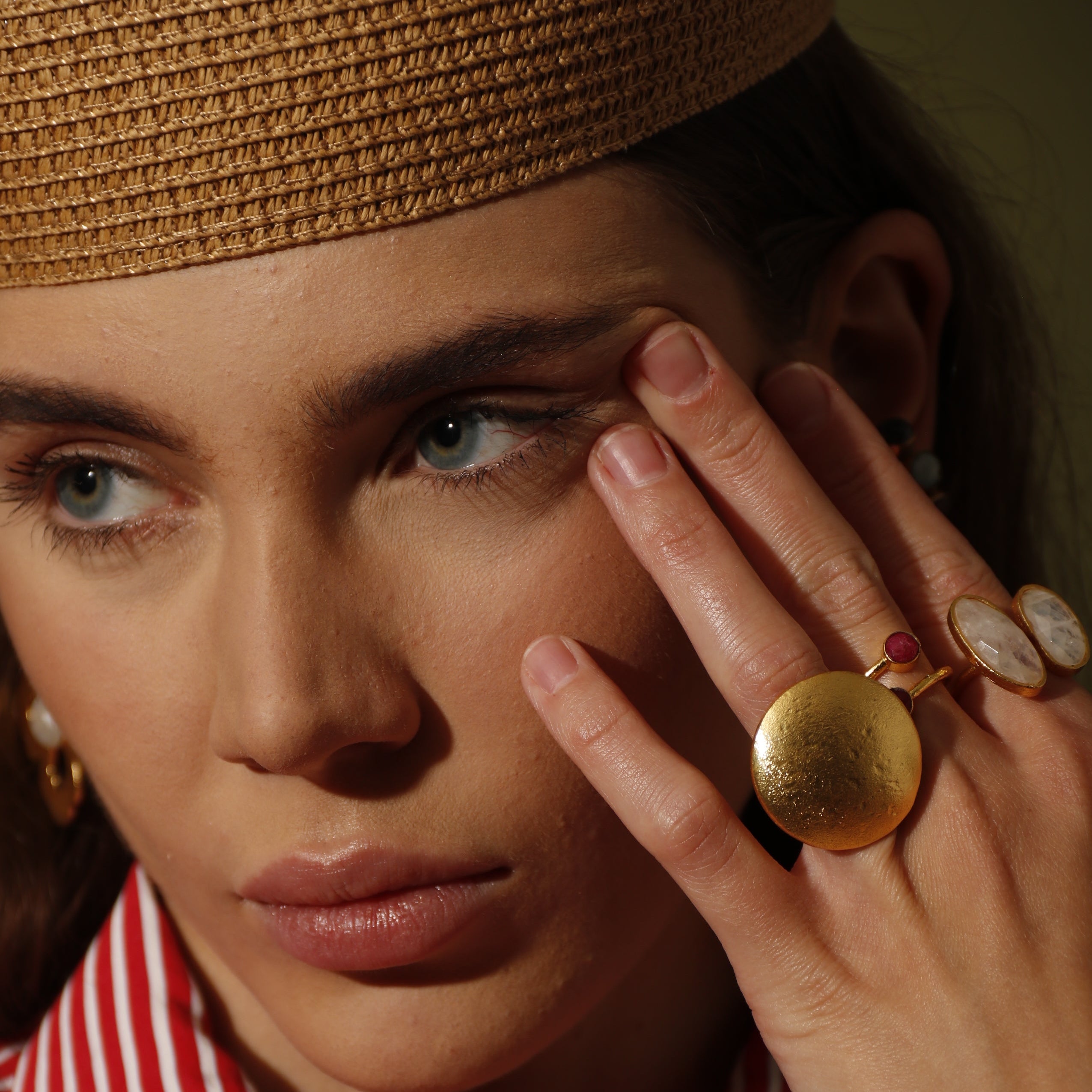CORDELIA, ANILLO AJUSTABLE CON BAÑO DE ORO