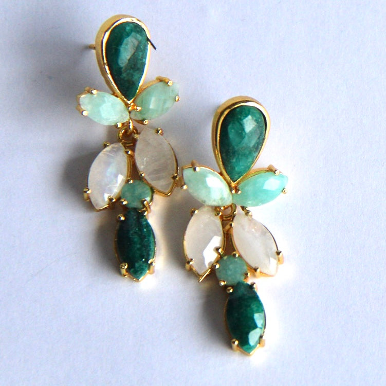 MAGNOLIA, ARETES CON PIEDRAS NATURALES