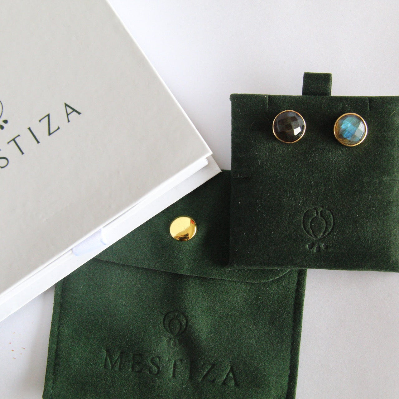 MIA, ARETES CON PIEDRAS NATURALES