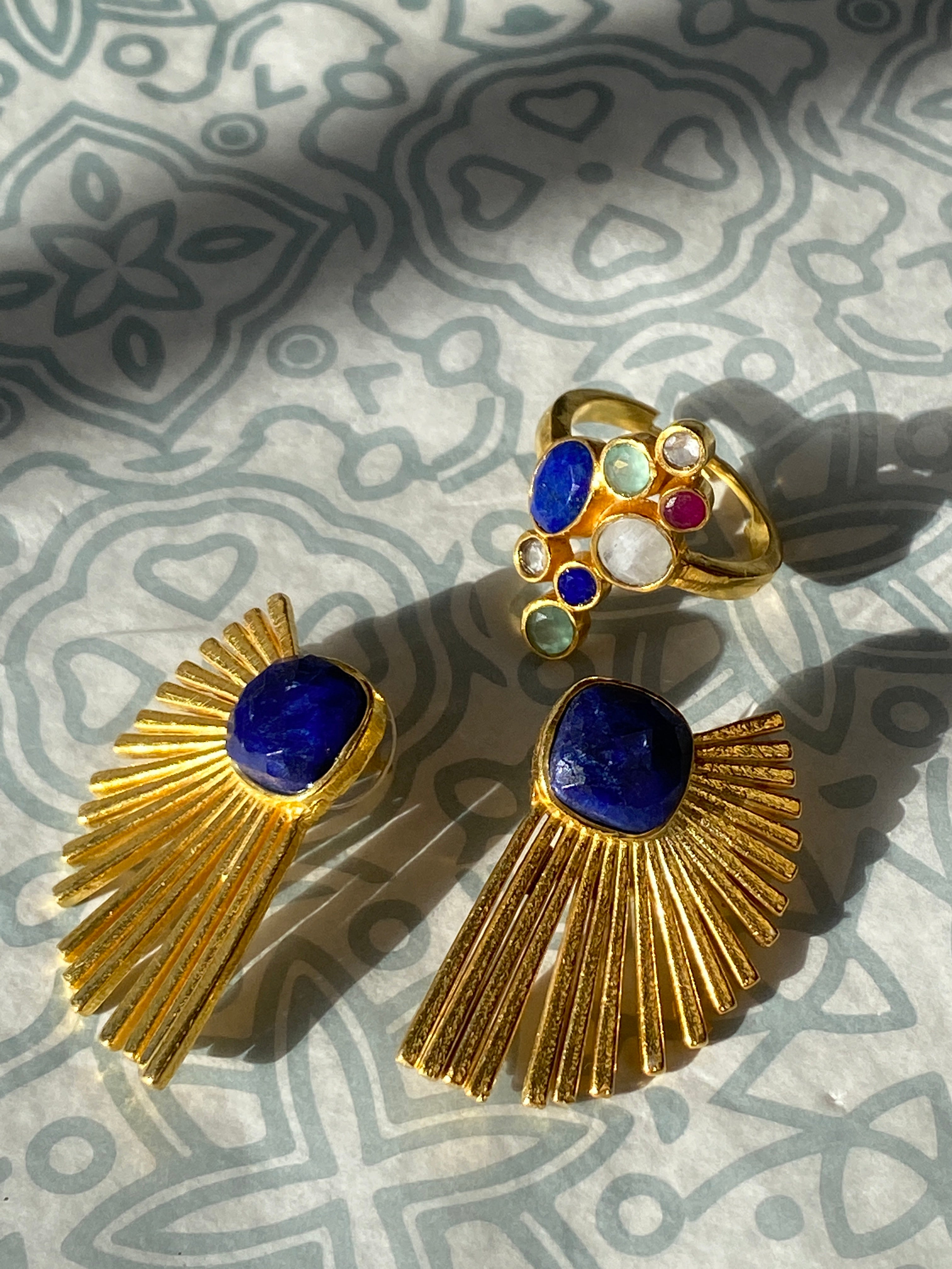 STELLA, aretes con piedras naturales