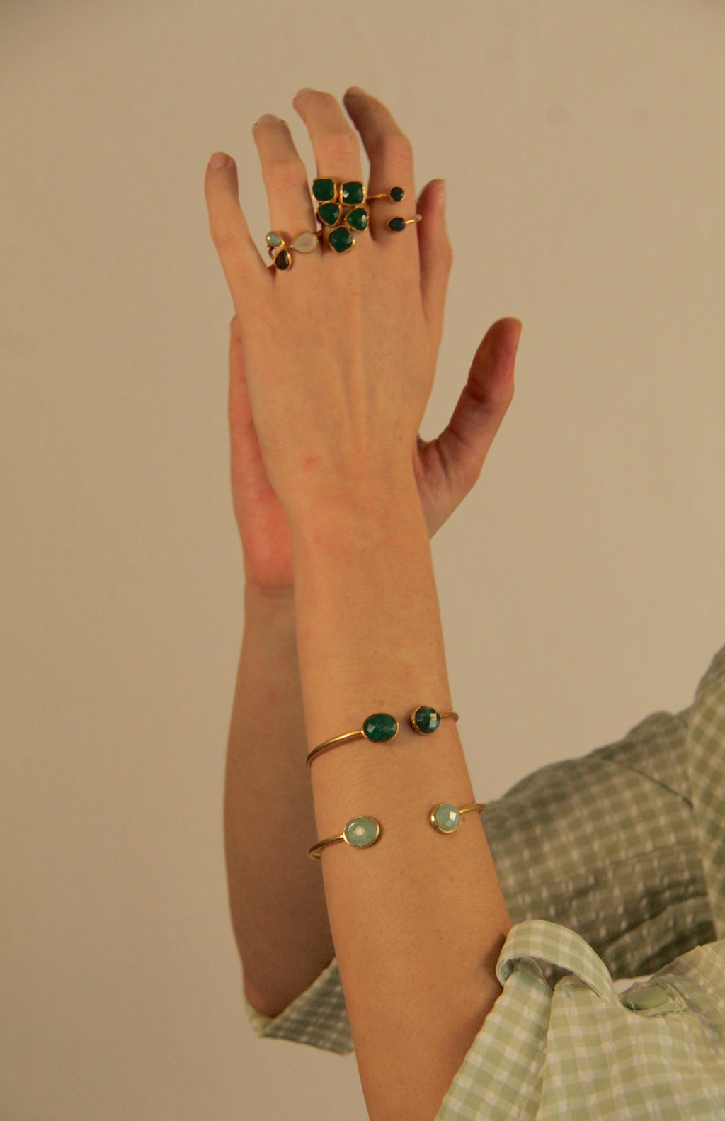 ANE, ANILLO CON 3 PIEDRAS NATURALES