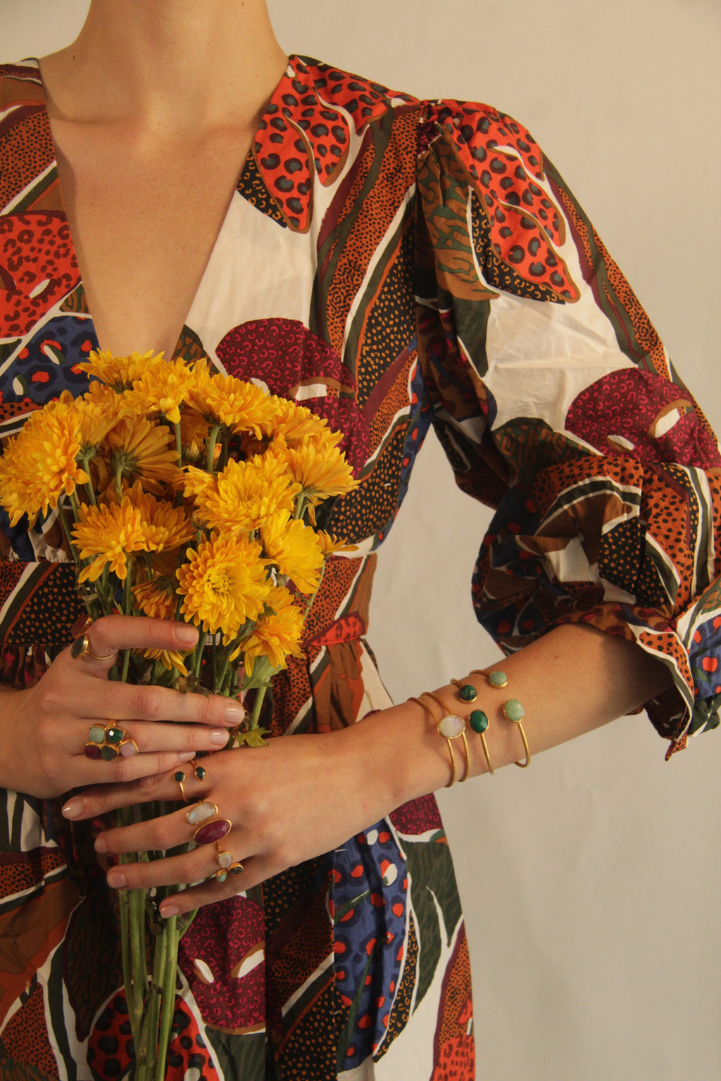 CLOE, BRAZALETE CON PIEDRA NATURAL