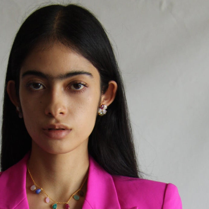 MACA, Aretes con piedras naturales