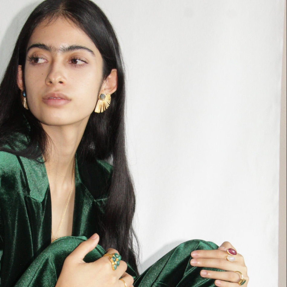 STELLA, aretes con piedras naturales